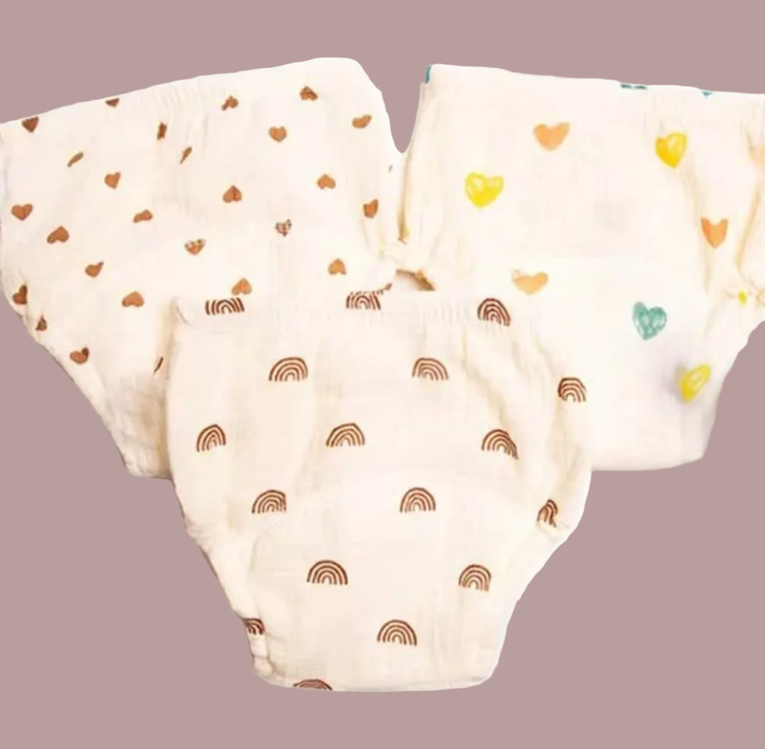 Reusable soft muslin panty diaper (size S)