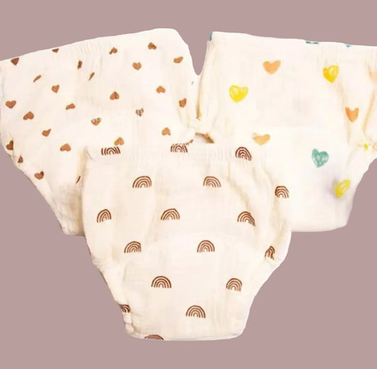 Reusable soft muslin panty diaper (size S)