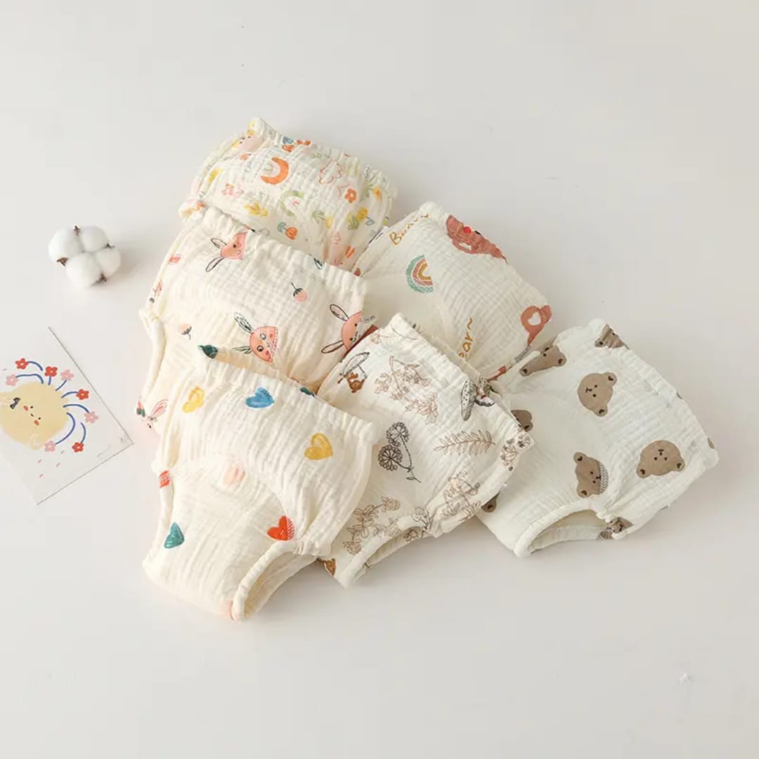 Reusable soft muslin panty diaper (size S)